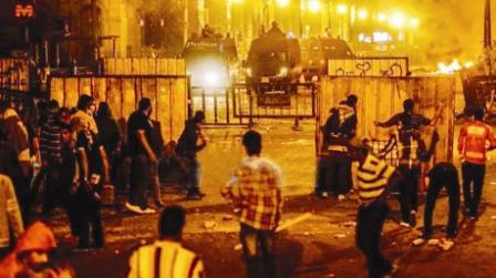 من المواجهات أمام كاتدرائية العباسية في القاهرة  مساء أمس